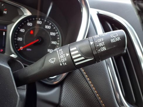 Used 2022 Chevrolet Equinox Premier w/ Redline Edition image 25