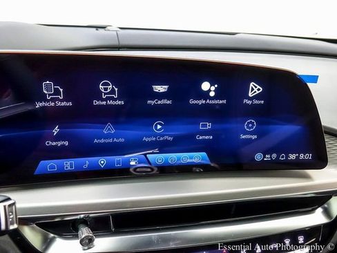 New 2026 Cadillac Lyriq Signature Luxury image 13