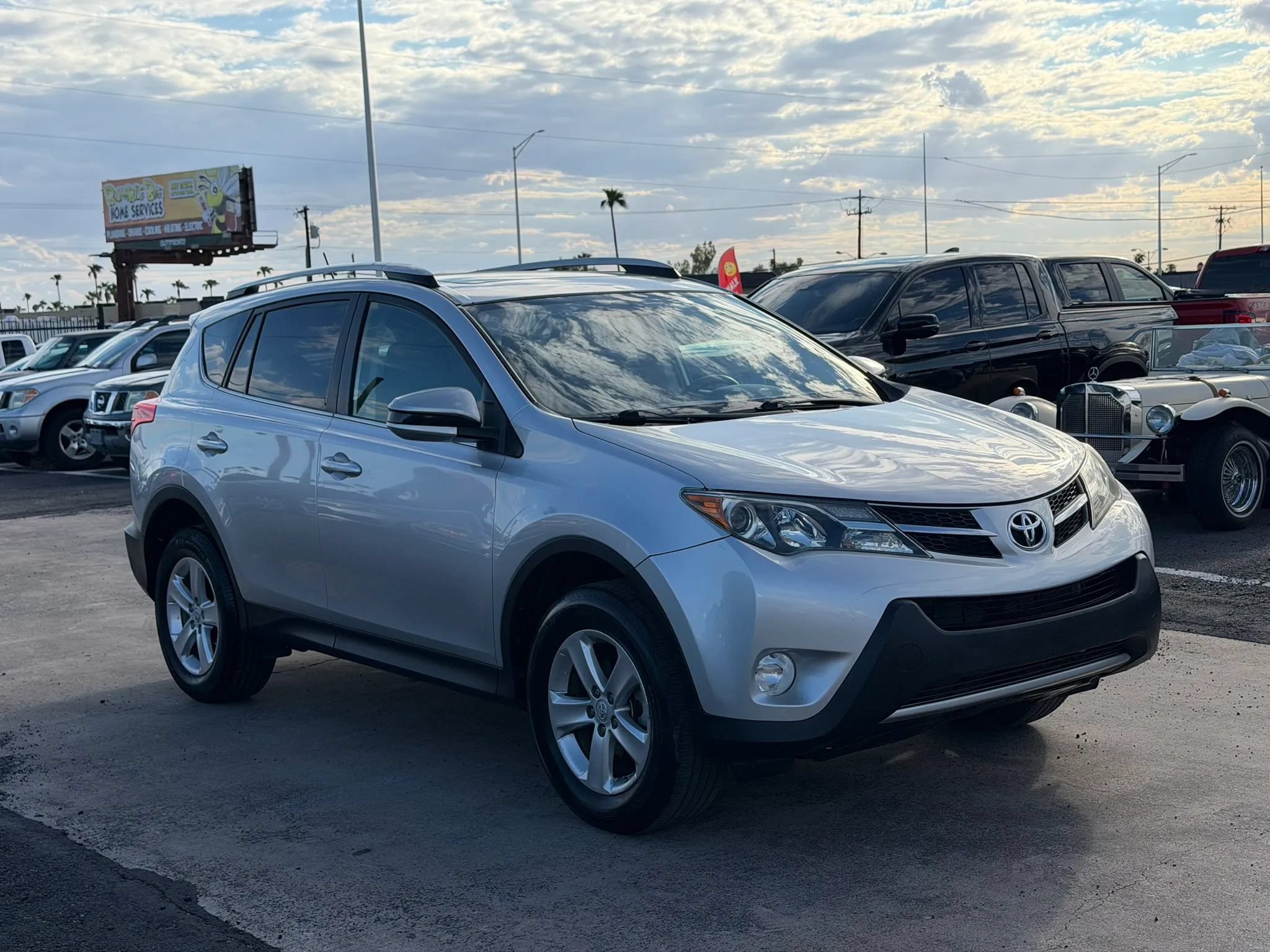Used 2013 Toyota RAV4 XLE FWD image 11