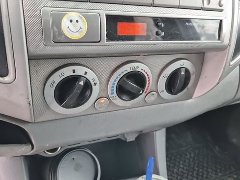 Used 2009 Toyota Tacoma DBL CAB 4WD LB AT image 17