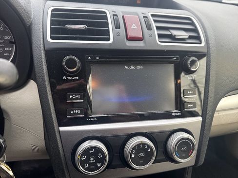 Used 2015 Subaru Crosstrek 2.0i Premium image 12