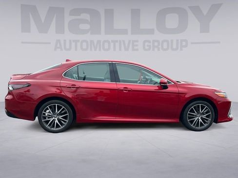 Used 2023 Toyota Camry XLE image 6