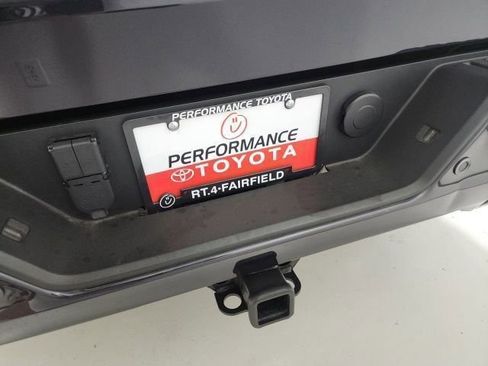 Used 2023 Chevrolet Silverado 1500 High Country w/ High Country Premium Package AWD/4WD image 38