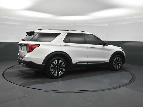 Certified 2026 Ford Explorer Platinum w/ LUX Leather Package AWD/4WD image 6