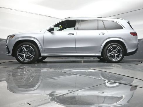 Certified 2025 Mercedes-Benz GLS 450 4MATIC w/ AMG Line Exterior image 37
