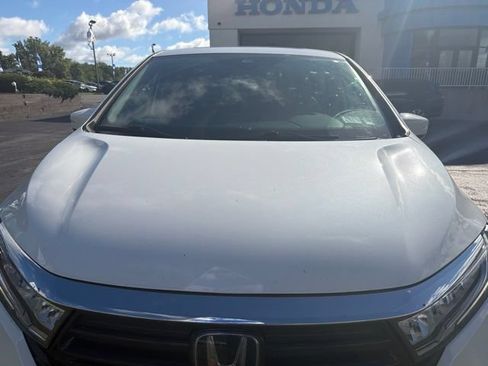 Used 2022 Honda Odyssey Elite image 3