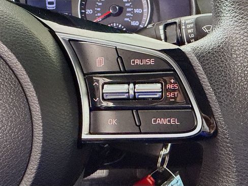 Used 2020 Kia Forte LXS FWD image 15