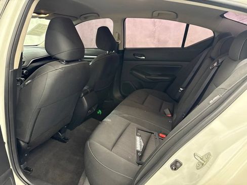 Used 2022 Nissan Altima 2.5 SV FWD image 16