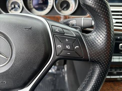 Used 2014 Mercedes-Benz E 350 Sedan image 16