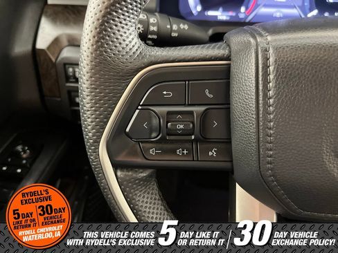 Used 2024 Toyota Tacoma Limited w/ Limited Package (LT) AWD/4WD image 30