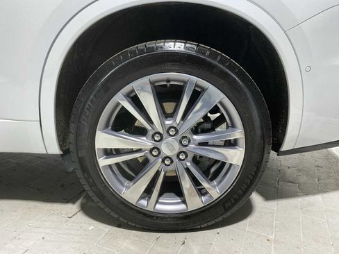 Used 2023 Cadillac XT6 Premium Luxury w/ Technology Package AWD/4WD image 8