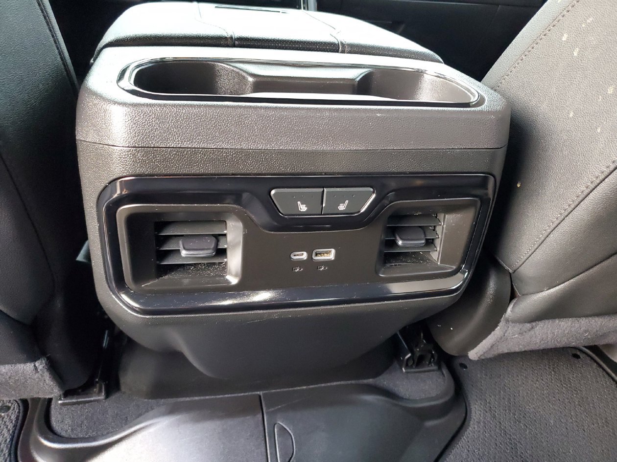 Used 2024 GMC Sierra 2500 AT4 w/ AT4 Premium Plus Package AWD/4WD image 16