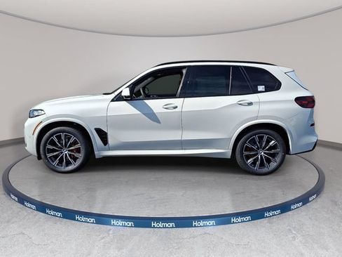 New 2026 BMW X5 xDrive40i w/ M Sport Package AWD/4WD image 7