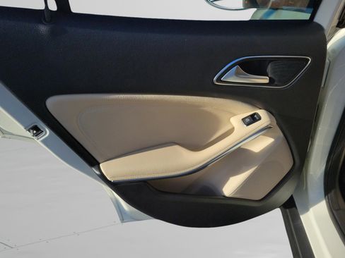 Certified 2018 Mercedes-Benz GLA 250 GLA 250 image 28