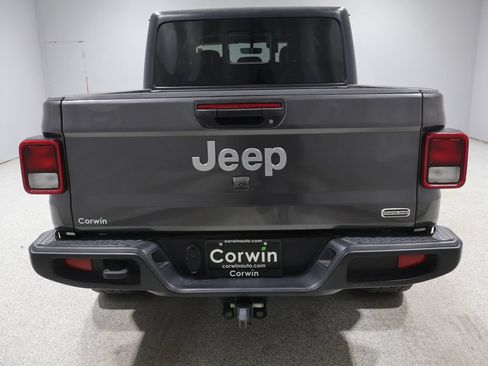 Used 2021 Jeep Gladiator Overland w/ Popular Equipment Package AWD/4WD image 3
