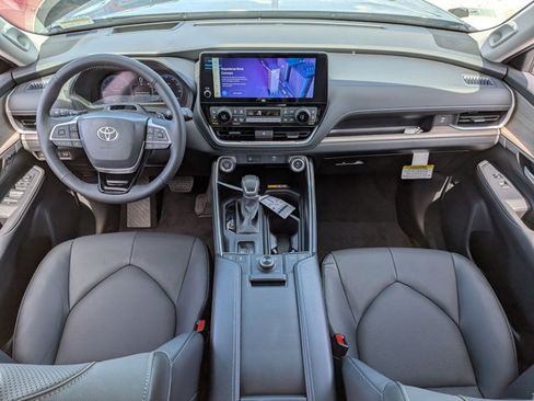 New 2026 Toyota Grand Highlander AWD image 14