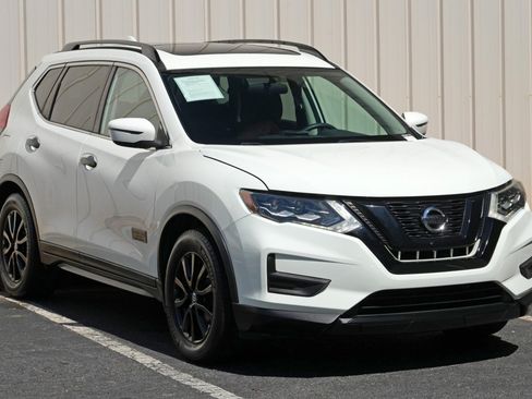 Used 2017 Nissan Rogue SV FWD image 49