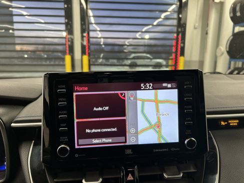 Used 2020 Toyota Corolla XSE image 29