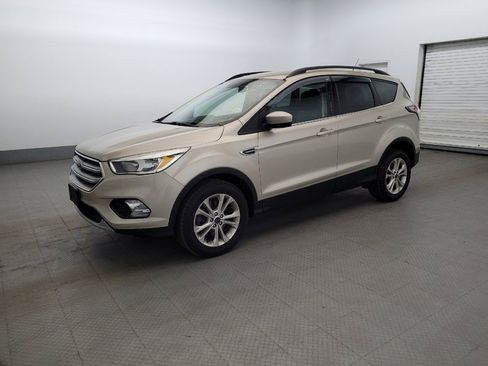 Used 2018 Ford Escape SE AWD/4WD image 2