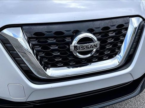 Used 2018 Nissan Kicks SV FWD image 27