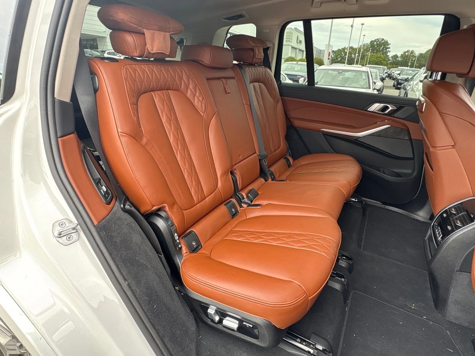 Certified 2025 BMW X7 xDrive40i w/ Premium Package AWD/4WD image 21