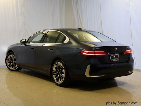 Certified 2025 BMW 540i xDrive image 9