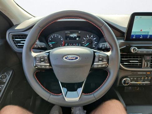 Used 2022 Ford Escape SEL w/ SEL Stealth AWD Package image 15