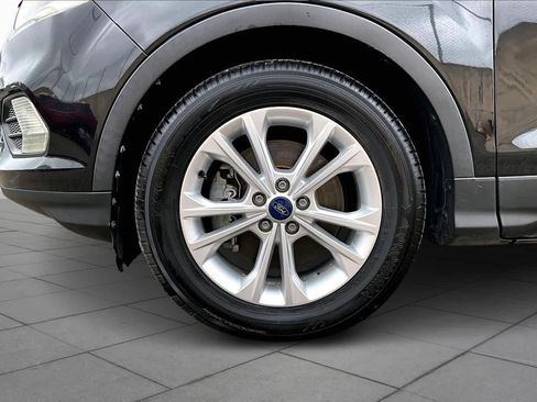 Used 2017 Ford Escape SE w/ SE Leather Comfort Package image 11