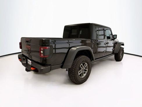 Used 2025 Jeep Gladiator Mojave w/ Convenience Group AWD/4WD image 6