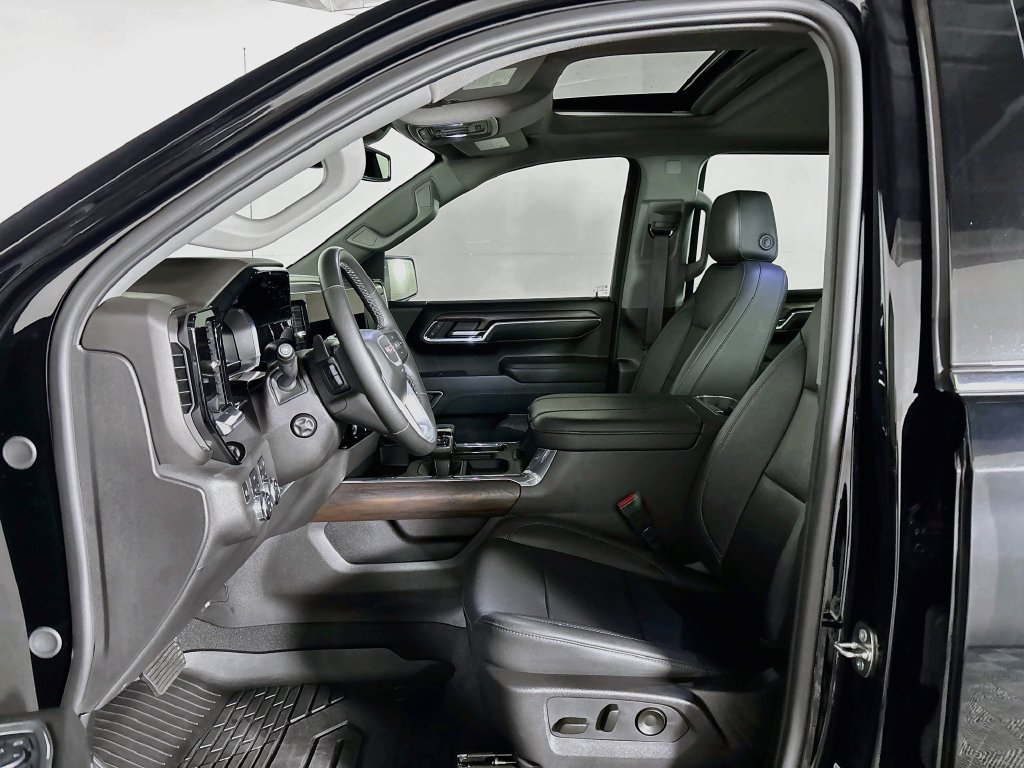 Used 2024 GMC Sierra 1500 SLT w/ SLT Premium Package AWD/4WD image 11