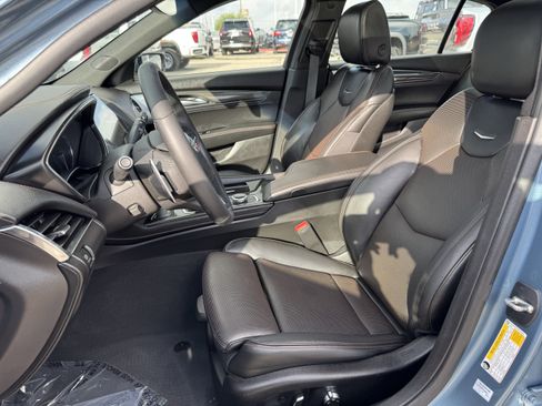 Used 2023 Cadillac CT5 Sport RWD image 28