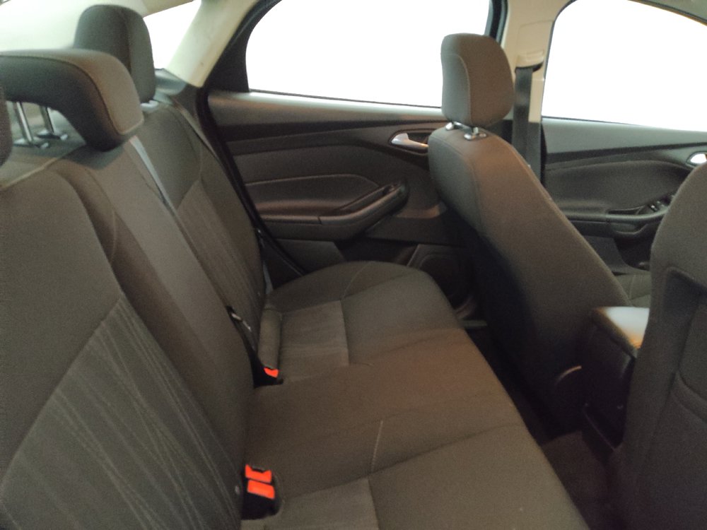 Used 2018 Ford Focus SE FWD image 19
