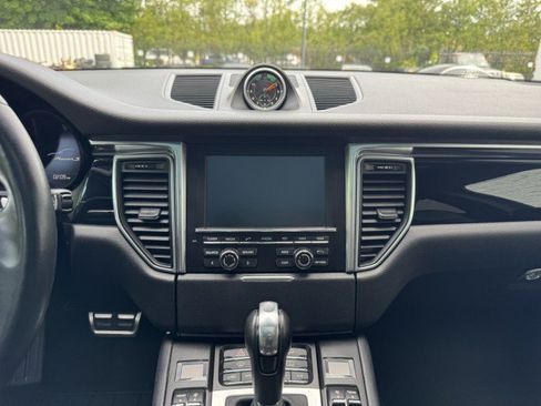 Used 2015 Porsche Macan S AWD/4WD image 24