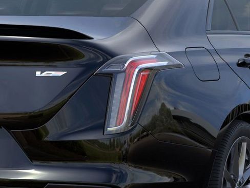 New 2025 Cadillac CT4 V image 11
