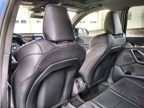 Used 2025 BMW X1 M35i w/ Premium Package image 18