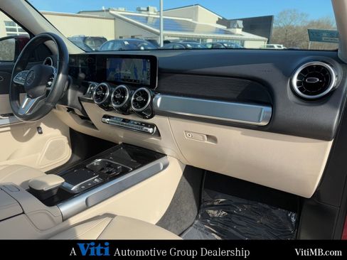 Certified 2021 Mercedes-Benz GLB 250 GLB 250 image 30