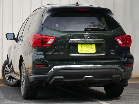 Used 2019 Nissan Pathfinder SL AWD/4WD image 5