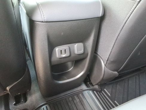 Certified 2021 Chevrolet Colorado Z71 w/ Safety Package AWD/4WD image 18