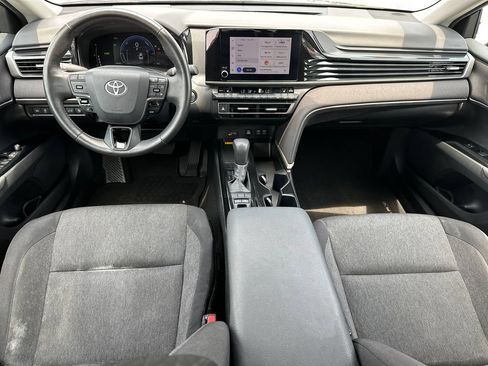 Used 2025 Toyota Camry LE AWD/4WD image 23