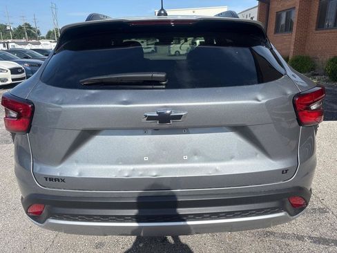 Used 2026 Chevrolet Trax LT w/ LT Convenience Package FWD image 15