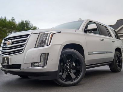 Used 2017 Cadillac Escalade Platinum