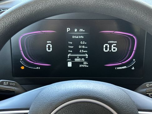 Used 2025 Kia Sportage LX AWD/4WD image 21