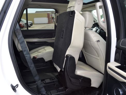 Used 2019 Ford Expedition Platinum image 44