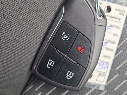 Used 2025 Chevrolet Equinox LT FWD image 26