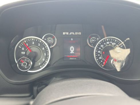 Used 2025 RAM 1500 Big Horn AWD/4WD image 17