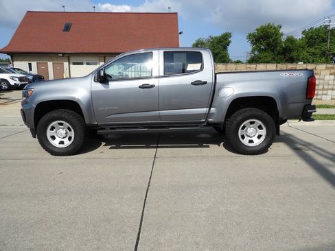 Used 2022 Chevrolet Colorado W/T w/ WT Convenience Package AWD/4WD image 8