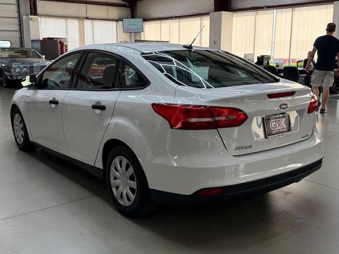 Used 2016 Ford Focus S FWD image 5