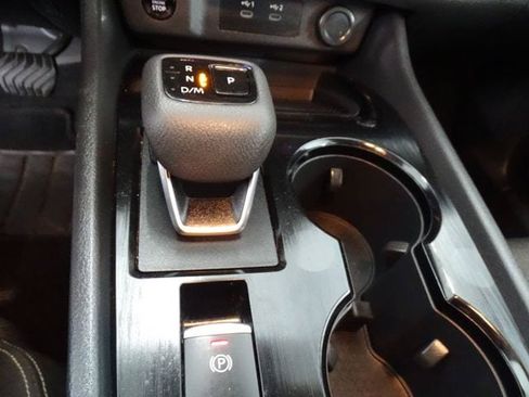 Used 2024 Nissan Rogue SV AWD/4WD image 12
