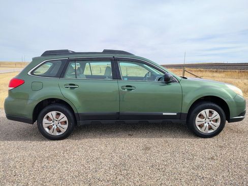 Used 2012 Subaru Outback 2.5i image 6