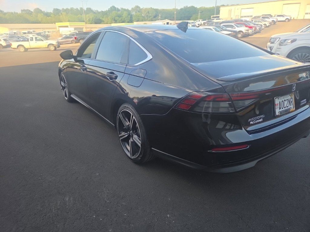 Used 2025 Honda Accord Sport image 7